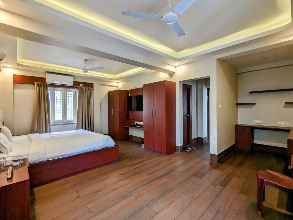 The Aster Enclave Hotel Calcutta Eksteriør billede