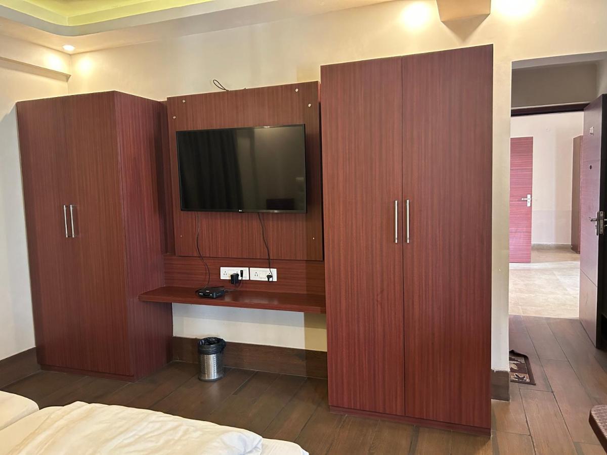The Aster Enclave Hotel Calcutta Eksteriør billede